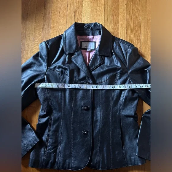 Vtg Early 2000s Wilson’s Leather Maxima Fit and Flair Leather Jacket, Size Large